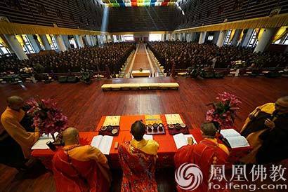 昆明宝华寺居士菩萨戒法会圆满 3000余人受戒