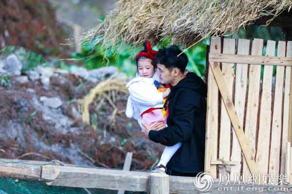 张歆艺《萌仔萌萌宅》变身自黑狂魔 称猪圈是