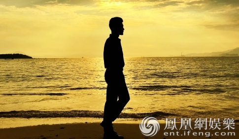 黄昏下的治愈系 “中国硬汉”谢孟伟在拍电影大片