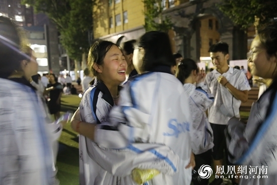 母校情是海 严师恩如山 商丘市第一中学:一场别