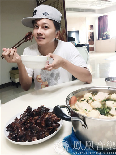 欧得洋上海出差 大爱美食麻辣鸭舌