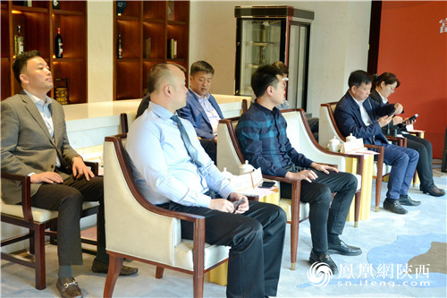 会见中,渭南市委常委,富平县委书记郭志英,富阎产业合作园区党工委副