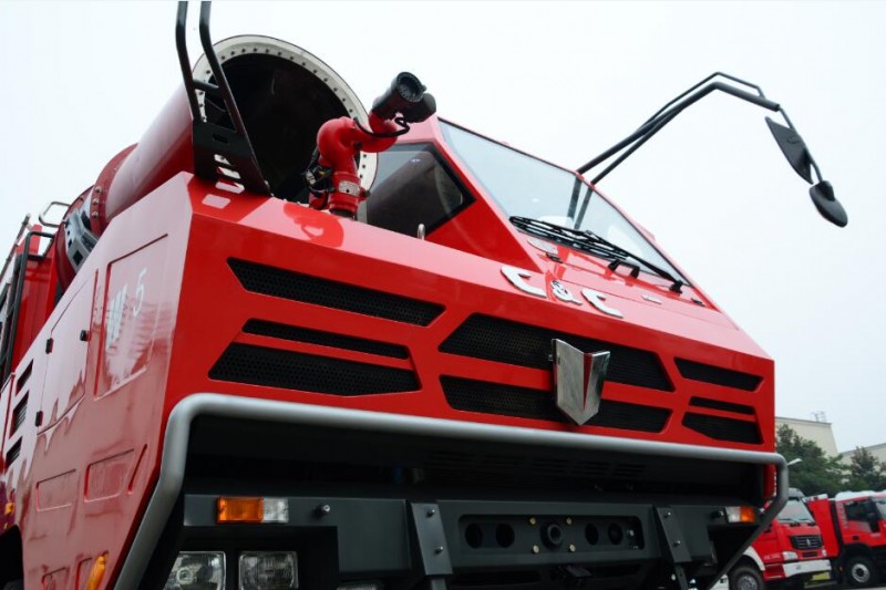 川消第三代双向行驶隧道消防车--EXOCIST III(