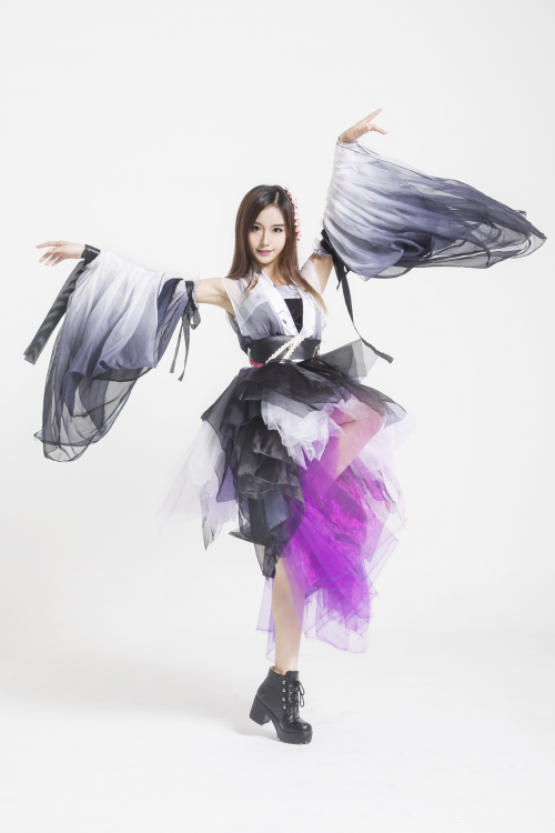 Lunar浅浅超赞新宅舞登B站榜首掀热议|浅浅| 净