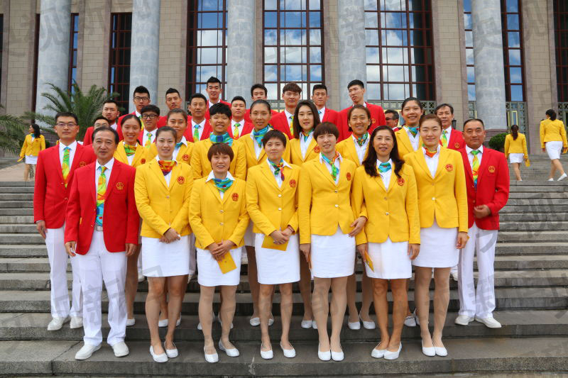 习近平会见奥运代表团 郎平林丹傅园慧等亮相(图)