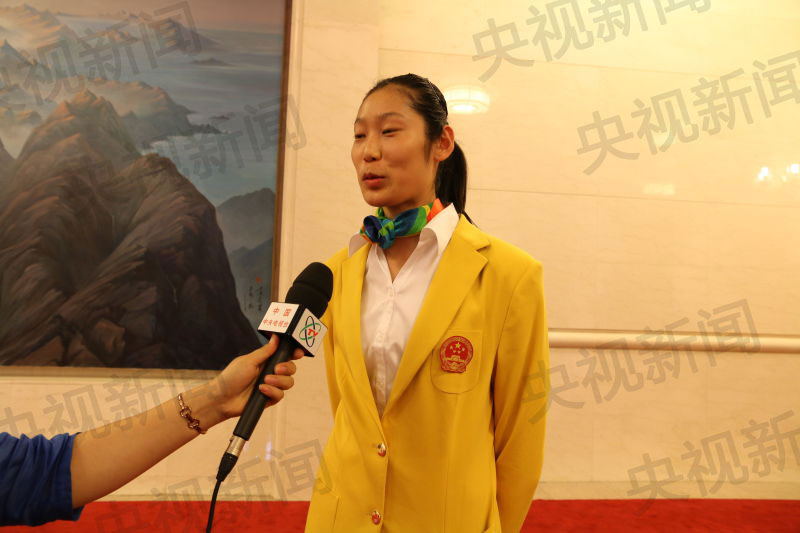 习近平会见奥运代表团 郎平林丹傅园慧等亮相(图)