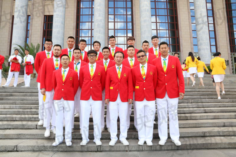 习近平会见奥运代表团 郎平林丹傅园慧等亮相(图)