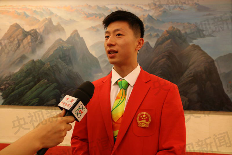 习近平会见奥运代表团 郎平林丹傅园慧等亮相(图)