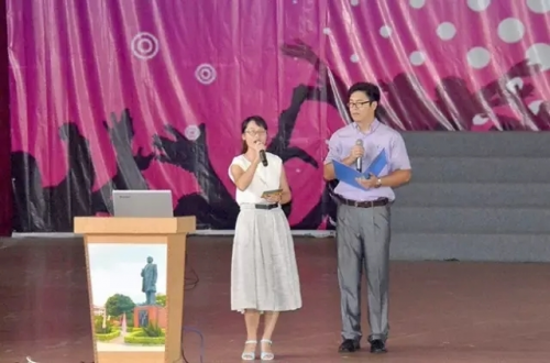 中山市三鑫双语学校国际部举行新学期开学典礼