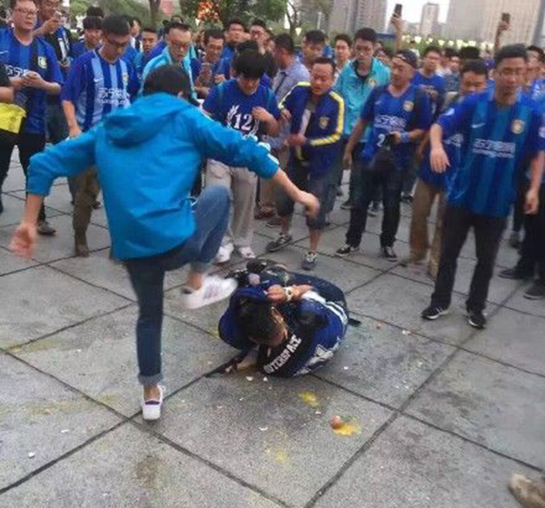 媒体：中国足球又丢人 严打球迷暴力我们该学日本