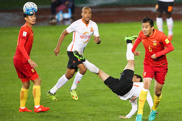 国足微博对不起消失了,里皮上任6天带来了什