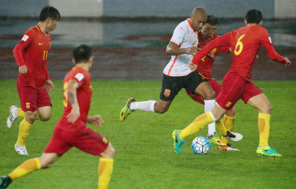 国足微博对不起消失了,里皮上任6天带来了什