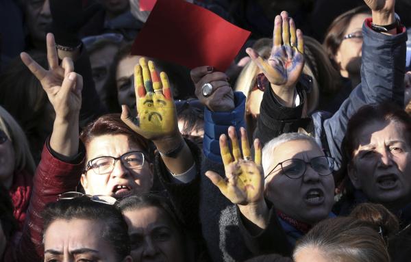 土耳其撤回“性侵幼女特赦令”为挽救传统早婚家庭