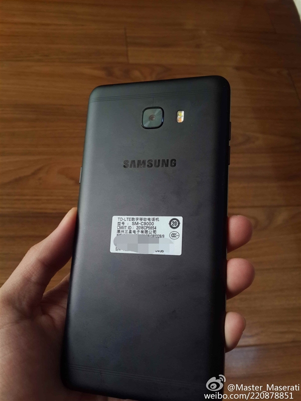 三星中国特供Galaxy C9 Pro黑色真机曝光：漂亮！