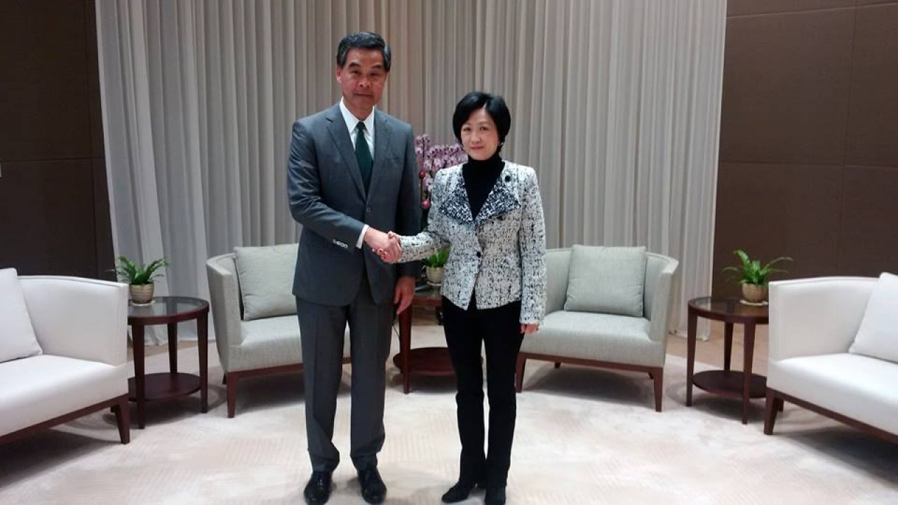 叶刘淑仪请辞竞选香港特首 曾称当选就23条立法_凤凰资讯