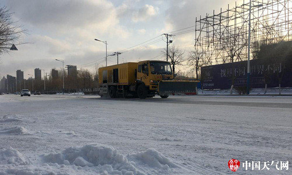 大范围雨雪袭中东部部分地区降温超10℃