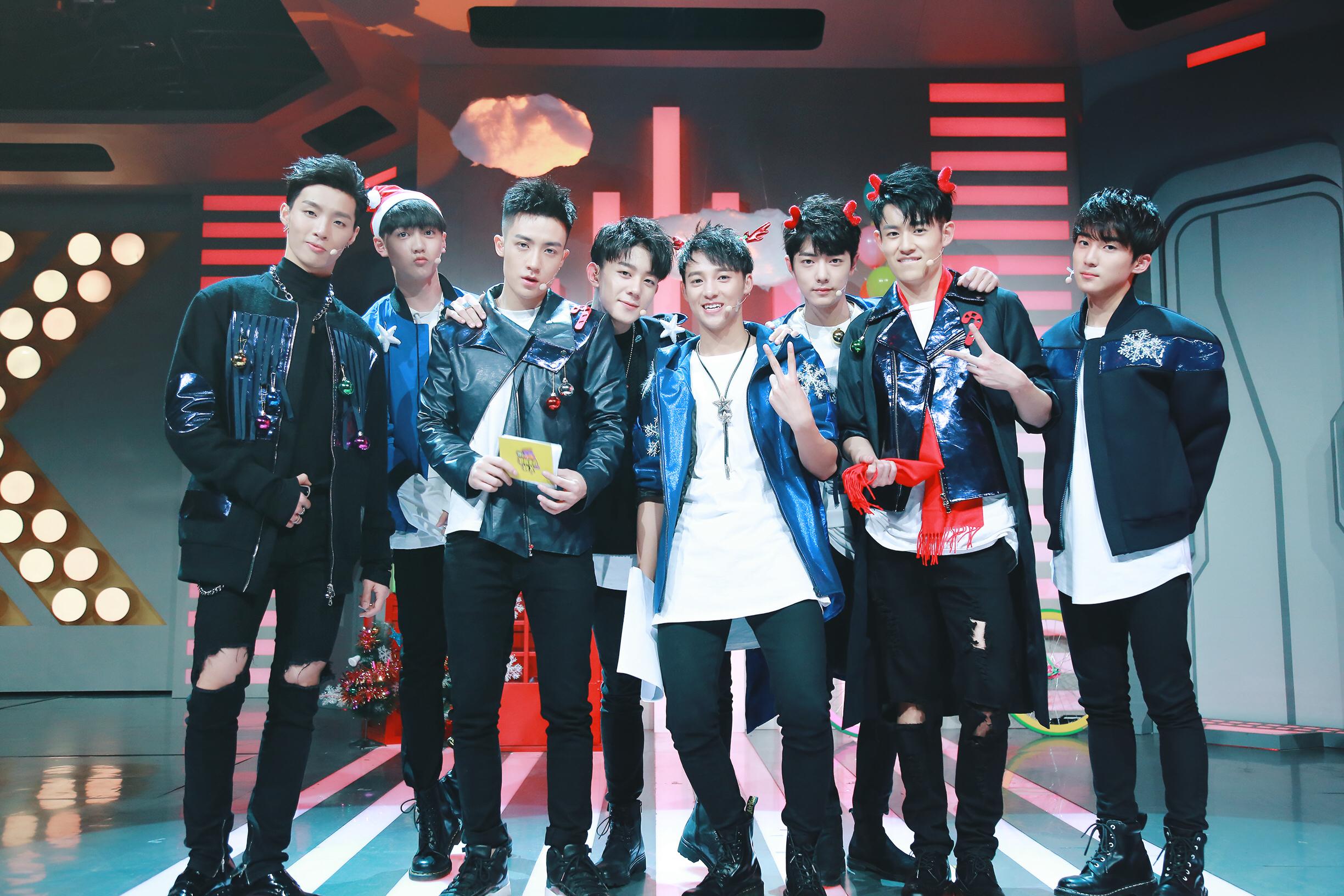 鲜肉大秀CP力 满屏都是Bromance粉红|少年| 全