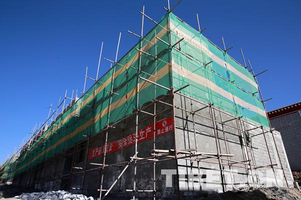 「冬行西藏」易地搬迁精准识别17户贫困户将在新房里过大年