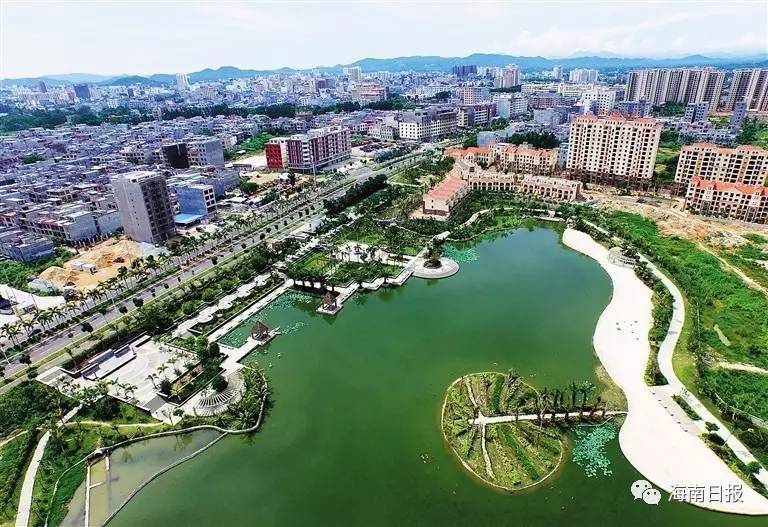 即时 正文  儋州市棕榈岛公园美景.来源:海南日报 ?