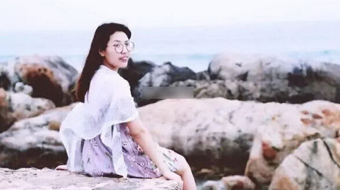 女大学生俩月赚30万 一个月时间游玩亚欧非三