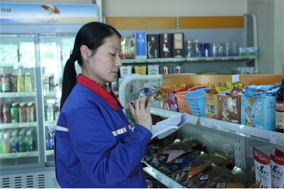 蚌埠石油:严把食品安全关,迎接五一购物潮