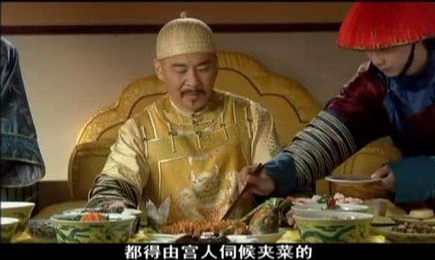 皇帝一天怎過?乾隆凌晨4點起床,工作12小時,晚上7點翻牌子