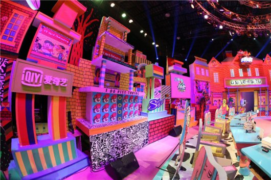 学生来了2》首录,双大组合脑洞破天际,场面不