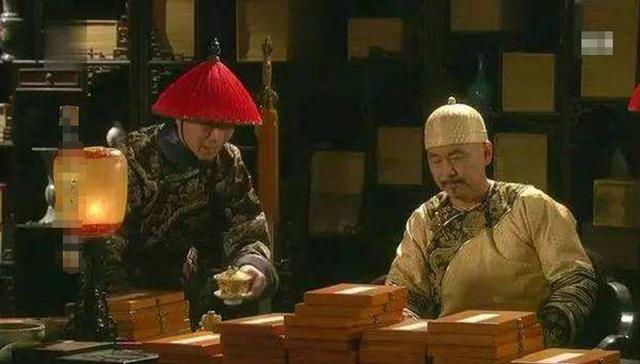 皇帝一天怎過?乾隆凌晨4點起床,工作12小時,晚上7點翻牌子