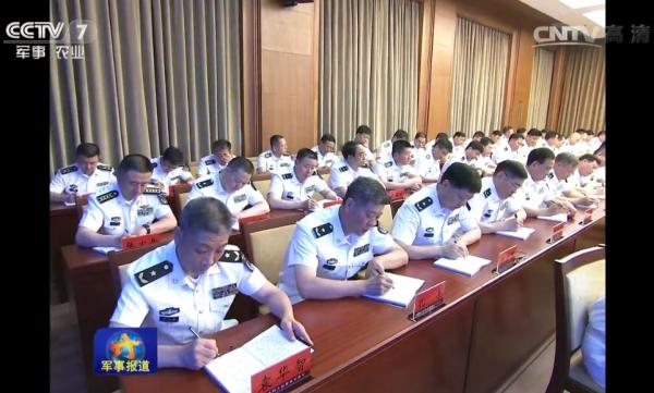 海军陆战队新领导层亮相 袁华智孔军分任政委司令员