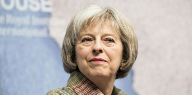 特蕾莎·梅新政府挺过下议院信任投票 暂保英国首相宝座