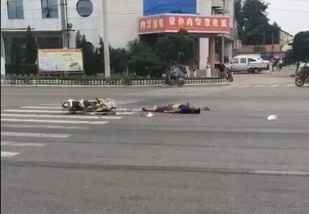 悲惨！刚刚发生，淄博一男孩骑电动车左脚遭大货车碾压