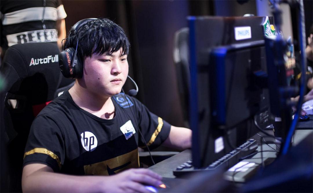 RNG捡到宝了“走A怪”是皇族青训队员 Uzi接班人