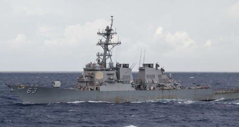 美舰士兵在南海落水 尾随的中国护卫舰协助救援