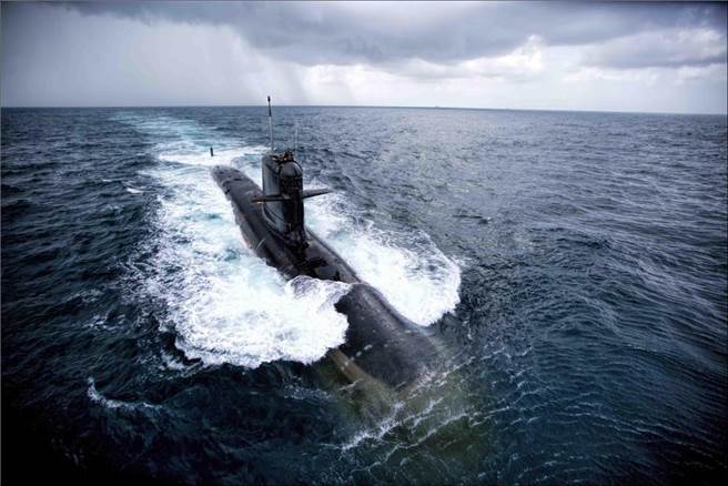 印度首艘鲉鱼级潜艇将服役 不能久潜又