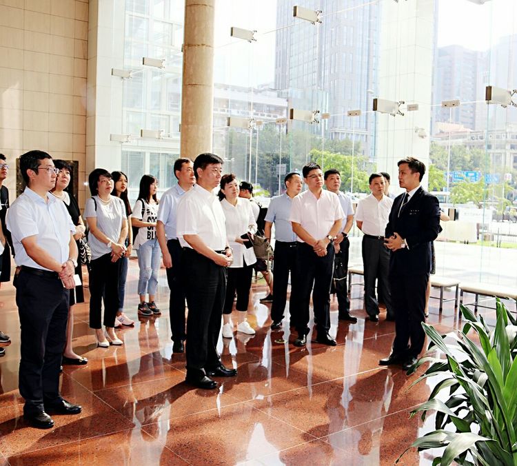 碑林区政府主要领导带队赴上海城市规划展示馆考察学习