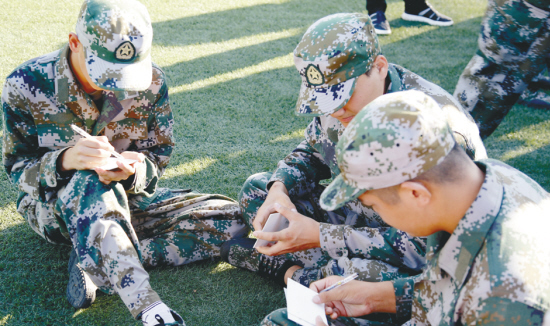 辽宁康平县青年志愿者开展一对一拥军活动