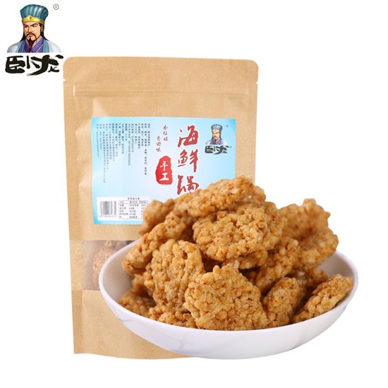 民零食品牌频繁换脸 卧龙锅巴始终守护儿时记