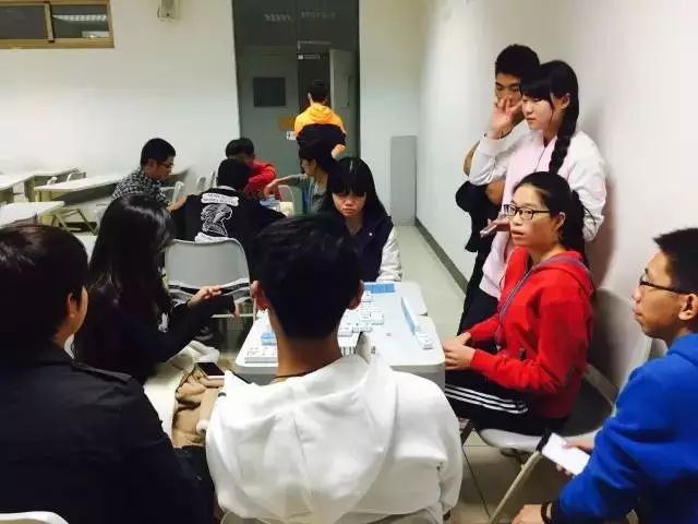 华西村人均收入_高校人均运动时间(3)