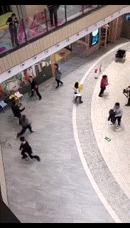 北京西单发生恶性案件这两人的逆行刷爆朋友圈
