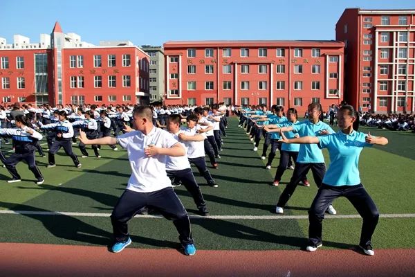 保定市竞秀区爱民小学承德市第七中学唐山市雷锋小学张家口市桥西小学生寒假作息时间素材图片