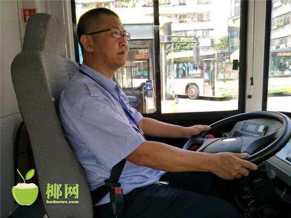 赞!海口公交司机2个月内在世纪大桥上救了3名