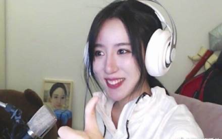 呆妹儿直播吃鸡翻车:因为没用机械革命Z2?