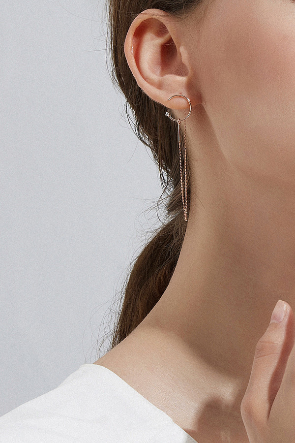 轻珠宝品牌KKLUE，用简洁线条和灵动曲线致敬女性温柔力量