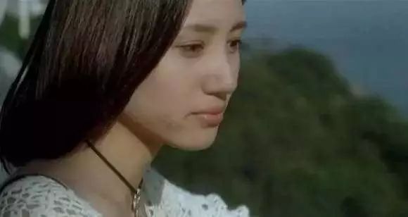 时装 《春天的狂想》 随后与潘粤明主演的《蓝色爱情》获得第8届北京
