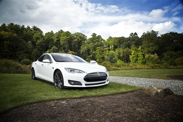 特斯拉全系车型上调售价：Model X最低配涨价15万