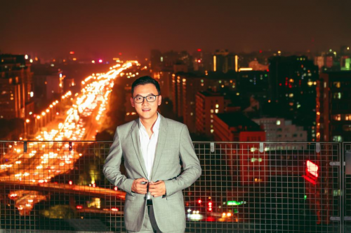 探秘:火星演讲会如何成为CEO们的商界宝典