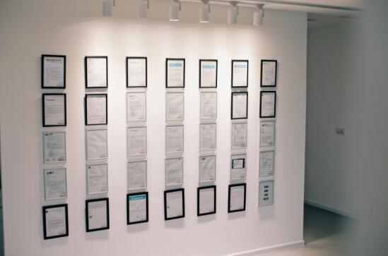 通壁垒,落成增值服务,美行思远率先步入艺术留