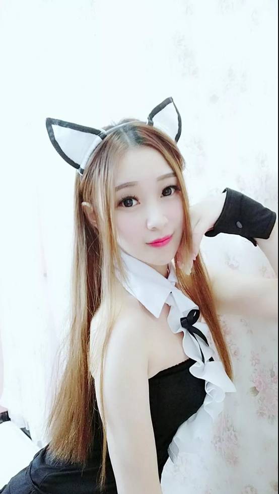 娇俏猫女郎!奇秀美女主播开启热舞派对