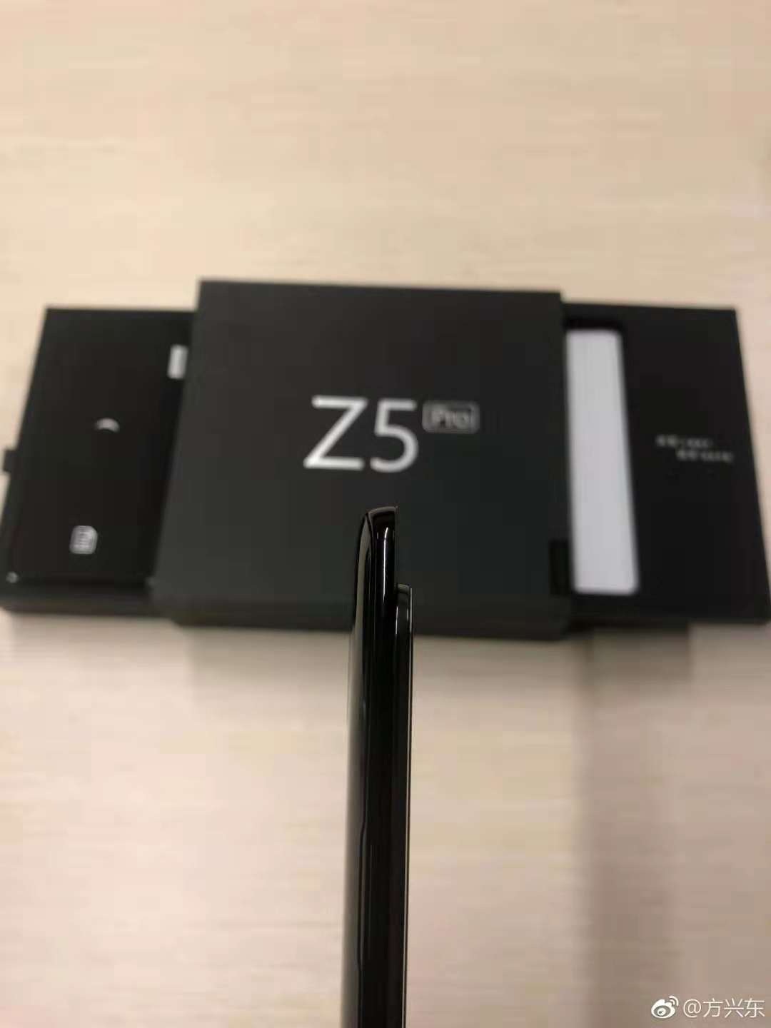 联想Z5Pro明日发布 真机开箱图和ZIU10系统被