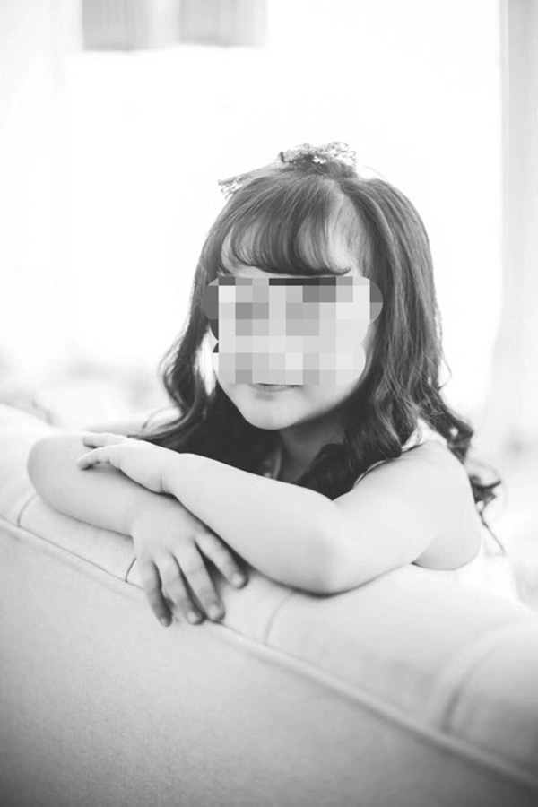 上海一商铺内试衣镜砸死6岁女孩，涉事商铺暂停营业